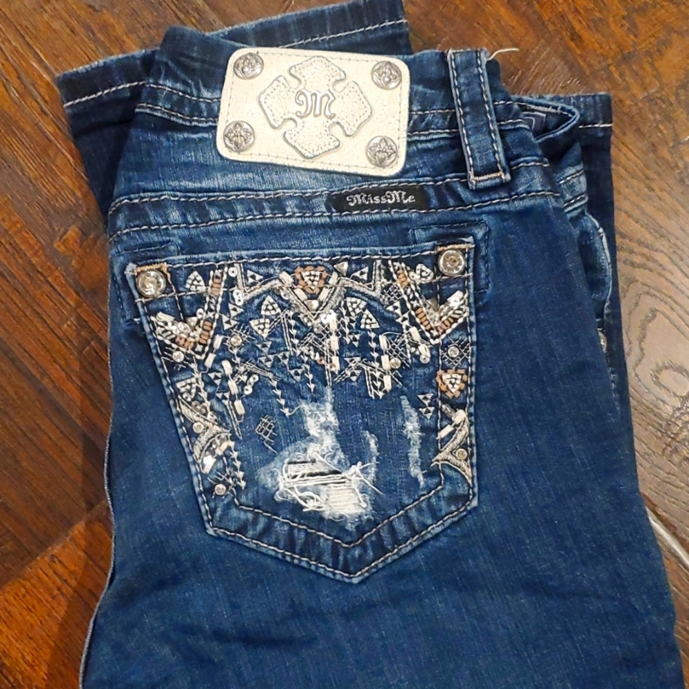 Miss Me crop pants